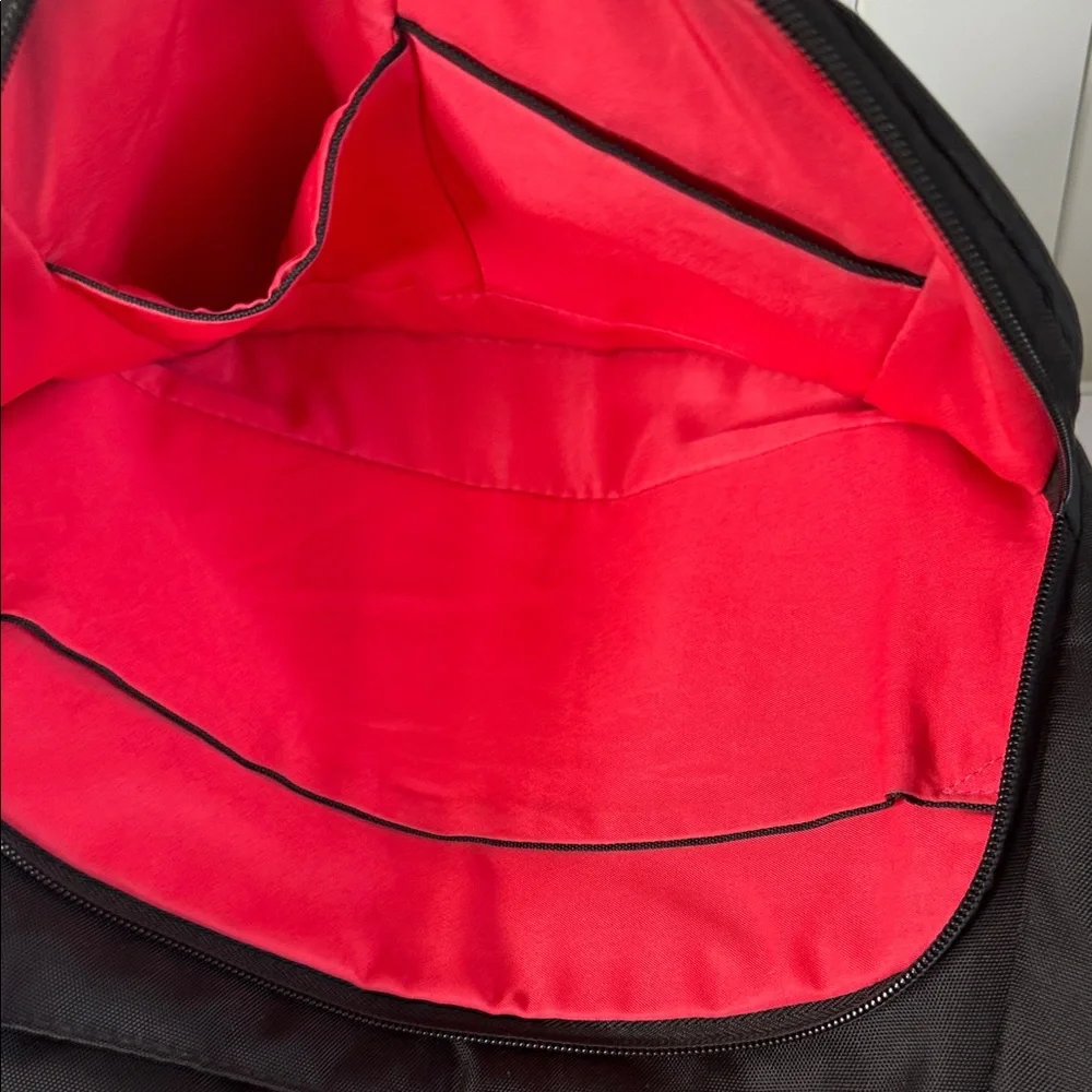 TRAVELON Black Crossbody Shoulder Bag Unisex - Lightweight Everyday Carry - Picture 4 of 8